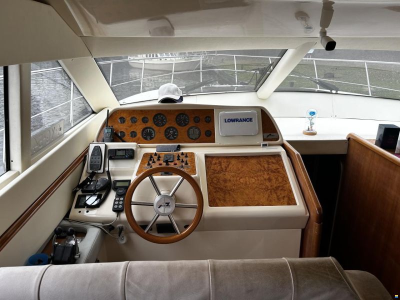 Azimut 43