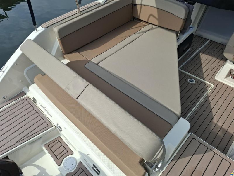 Quicksilver 675