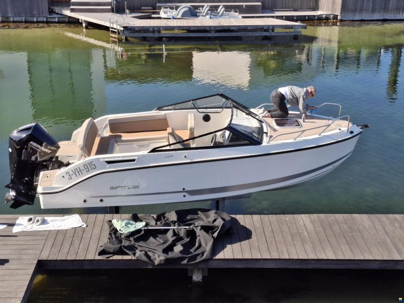 Quicksilver 675