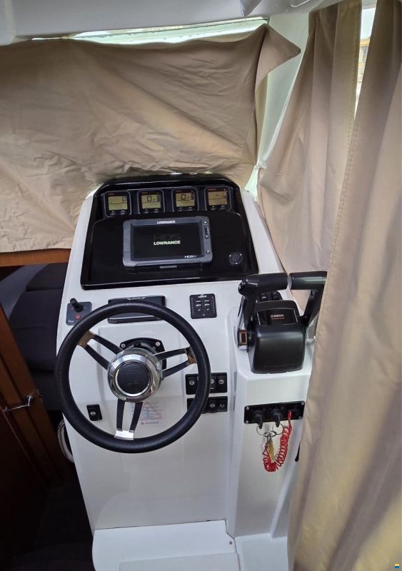 Jeanneau MERRY FISHER 855