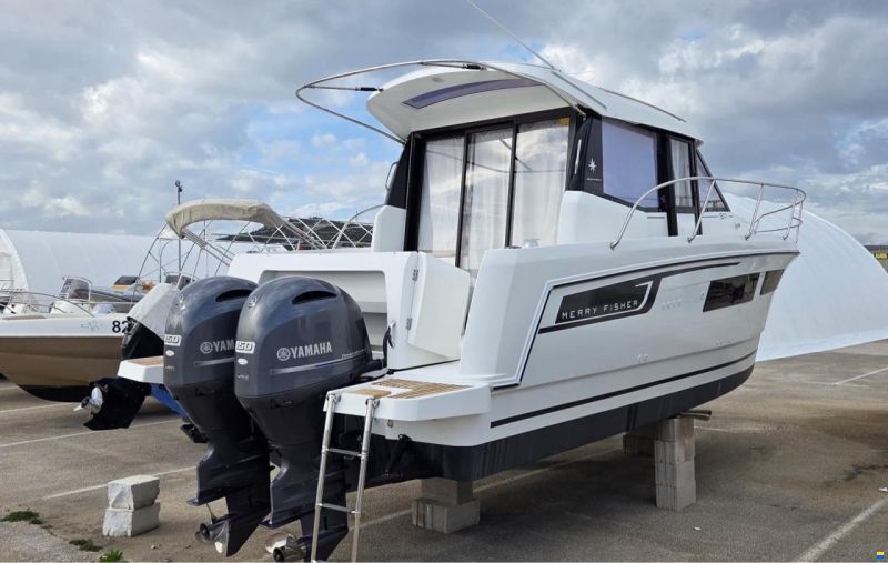 Jeanneau MERRY FISHER 855