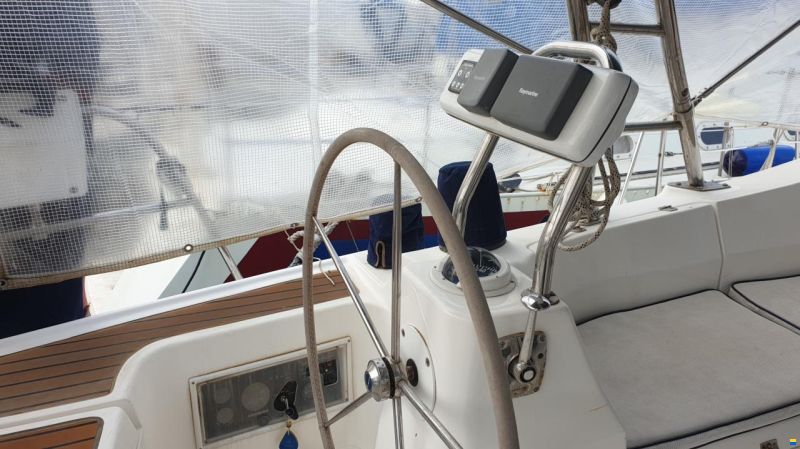 Hunter Marine 45 Deck salon