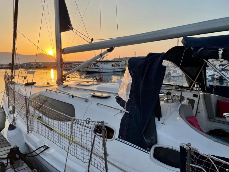 Hunter Marine 45 Deck salon