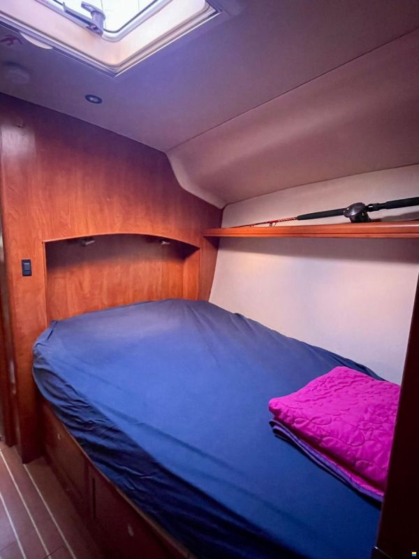Hunter Marine 45 Deck salon