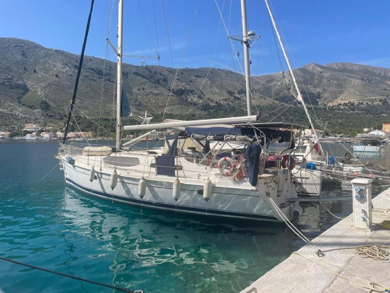 Hunter Marine 45 Deck salon