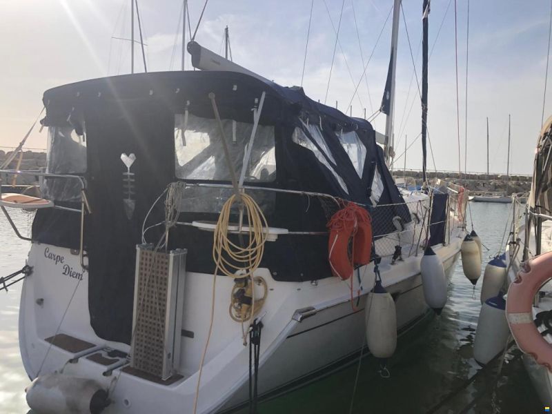 Hunter Marine 45 Deck salon