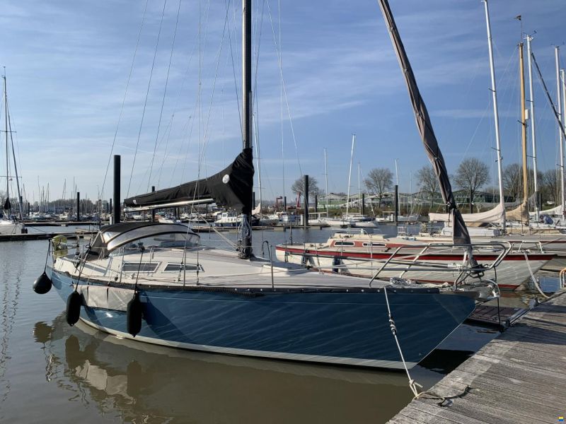 Hatecke Hornet 32