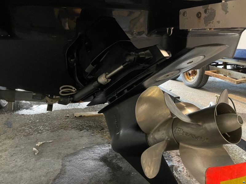 Four Winns HD220