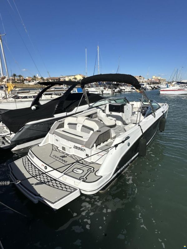 Four Winns HD220