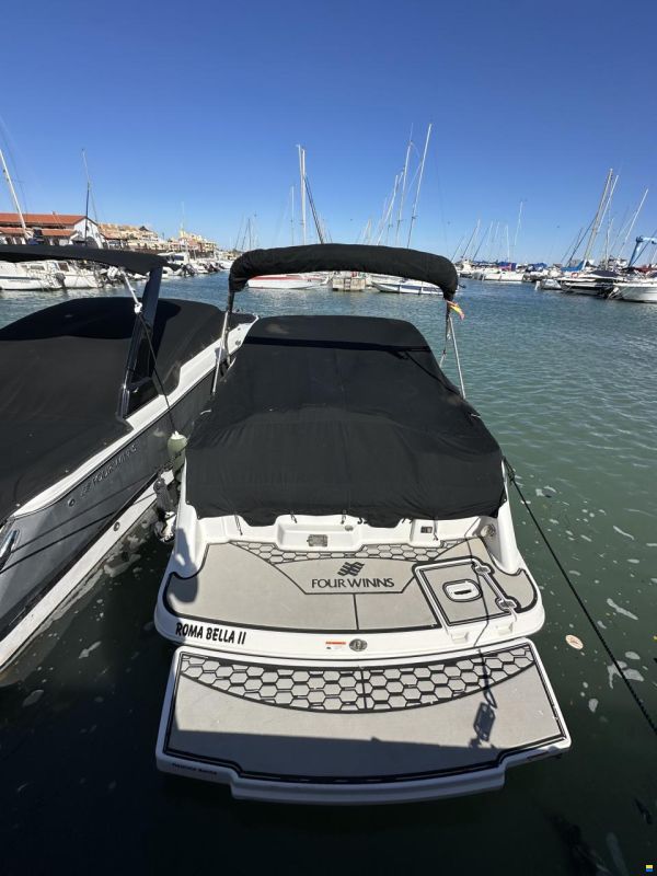 Four Winns HD220