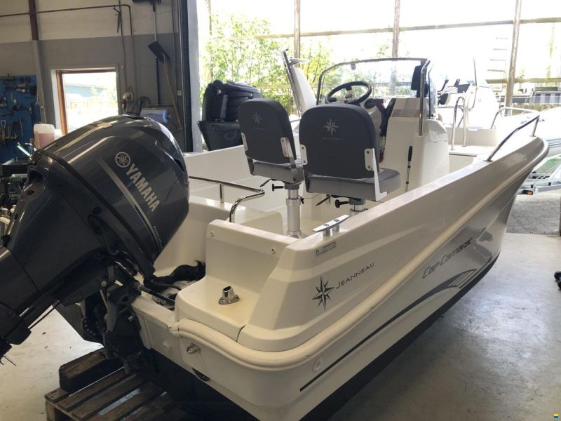 Jeanneau 4.7 CC Style
