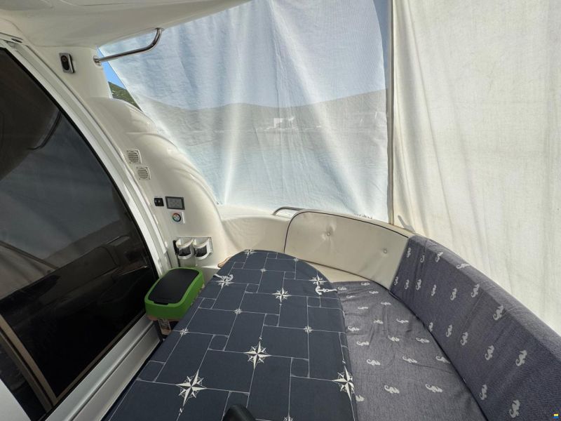 Sealine F33