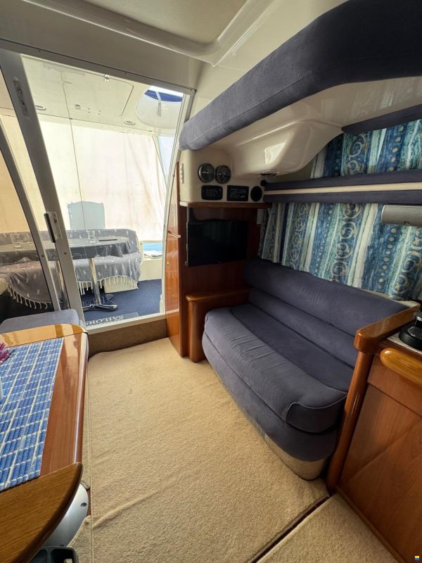 Sealine F33