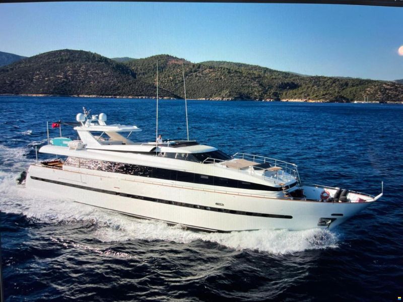 Crestitalia Yacht