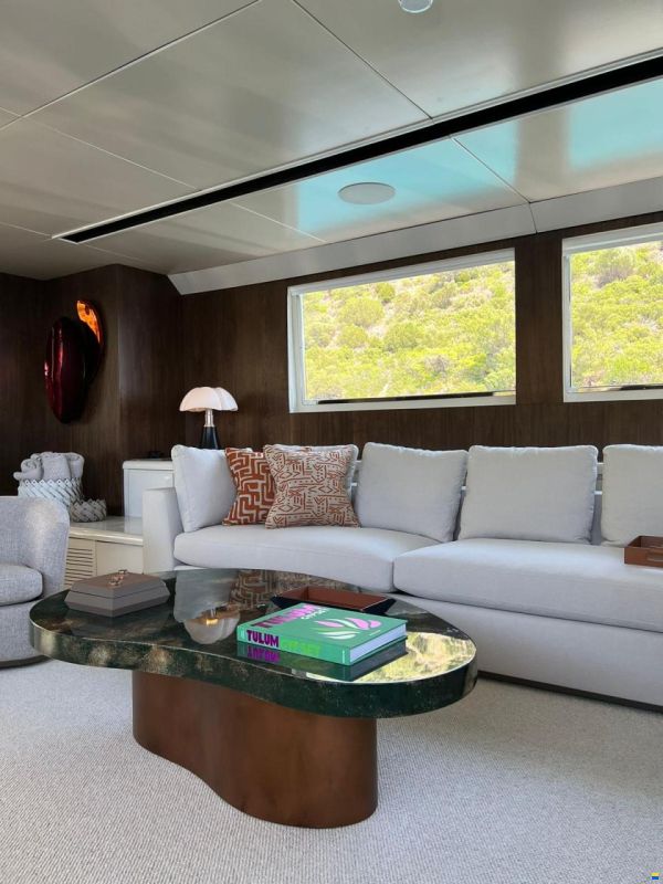 Crestitalia Yacht