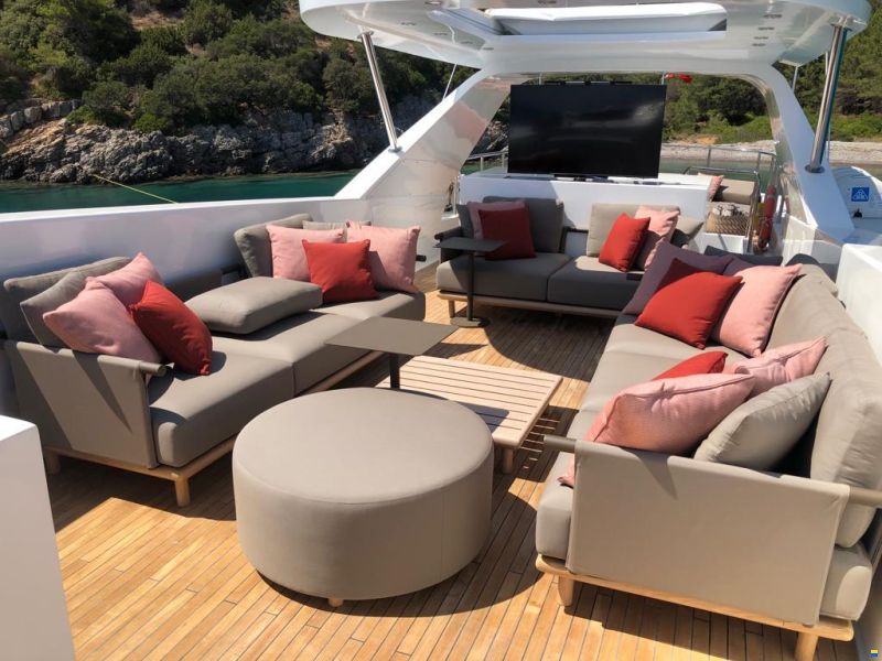 Crestitalia Yacht