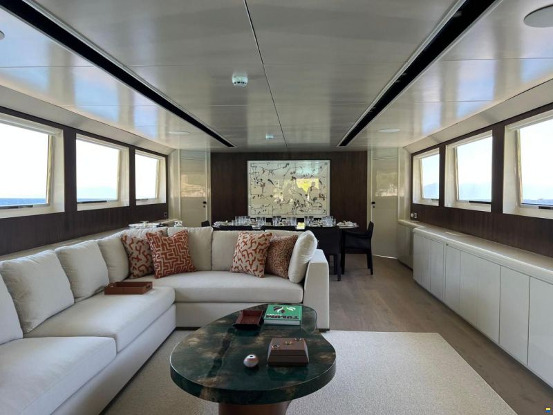 Crestitalia Yacht