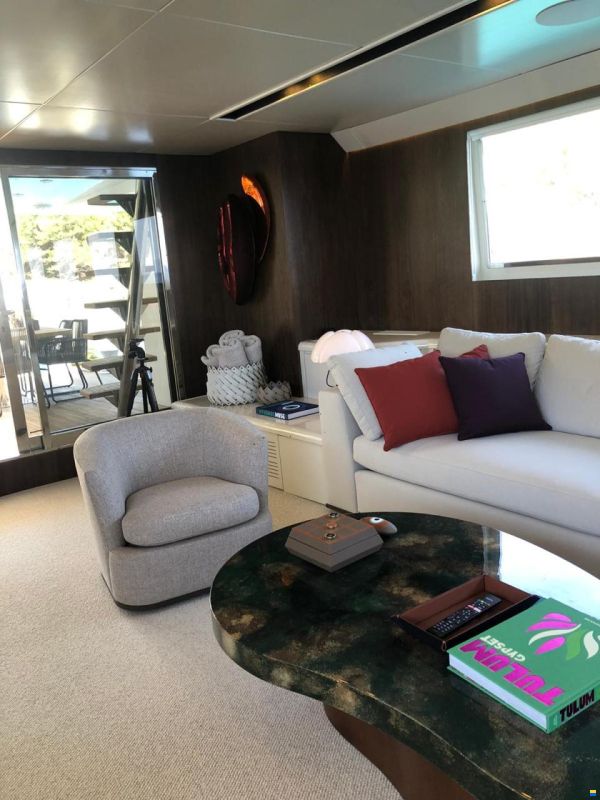 Crestitalia Yacht