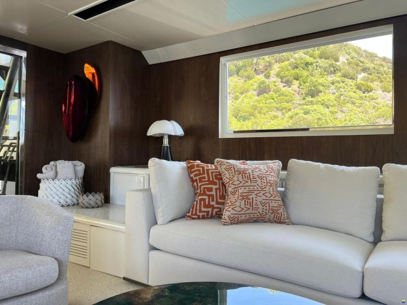 Crestitalia Yacht
