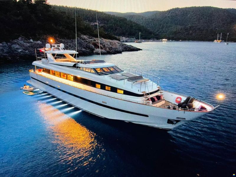 Crestitalia Yacht