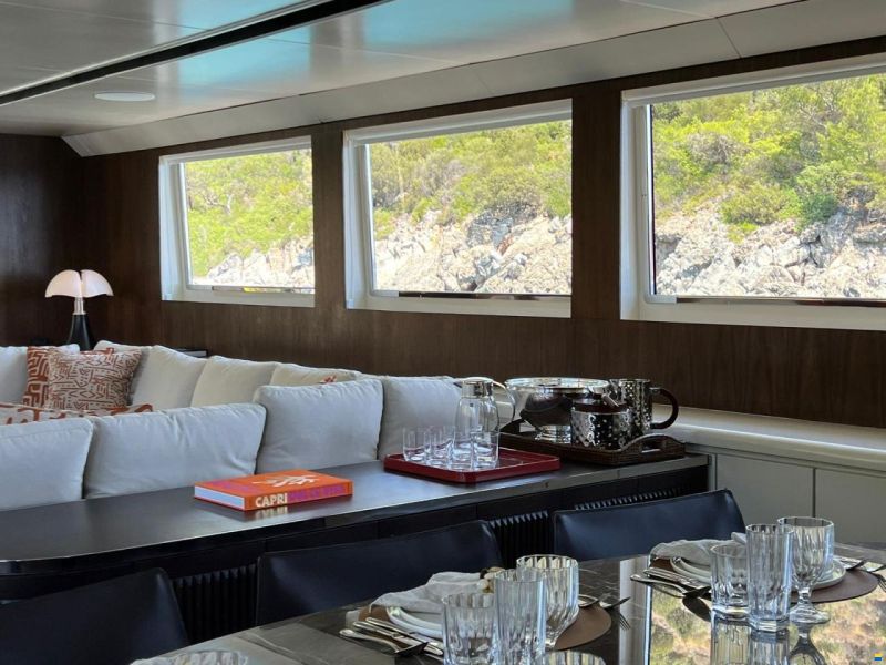 Crestitalia Yacht