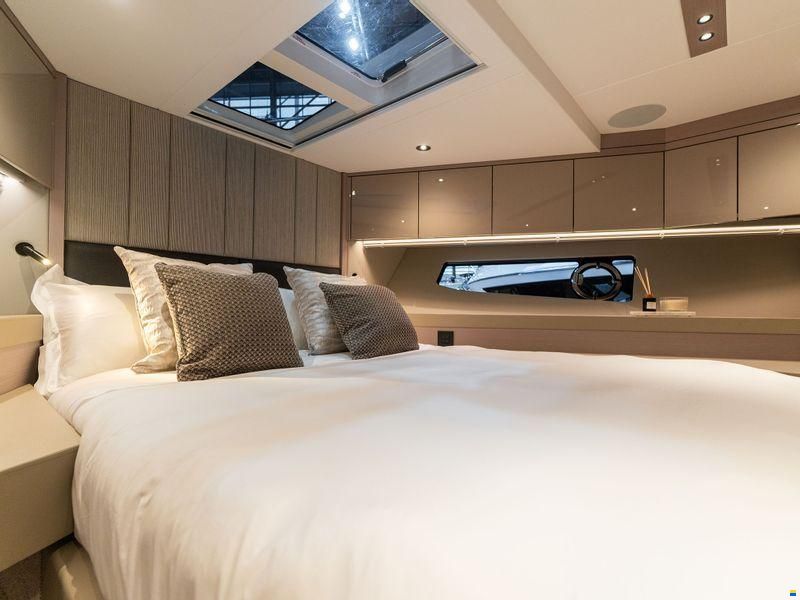 Sunseeker Manhattan 56