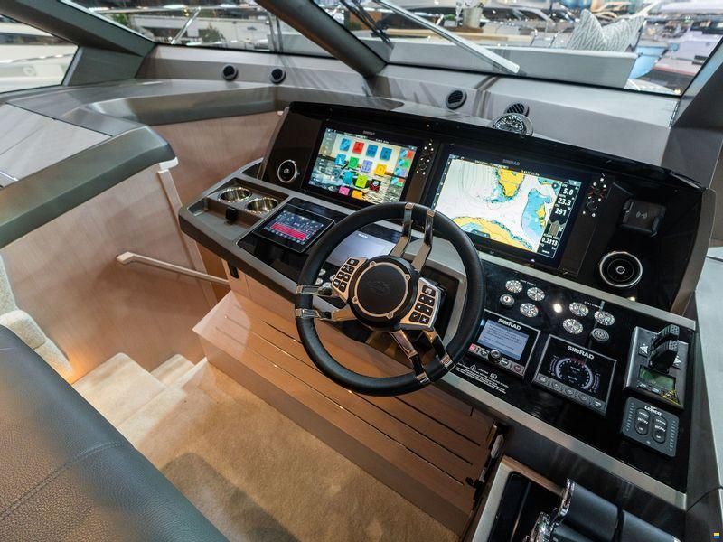 Sunseeker Manhattan 56