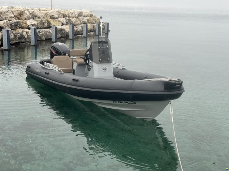 Hydrohulls HH6