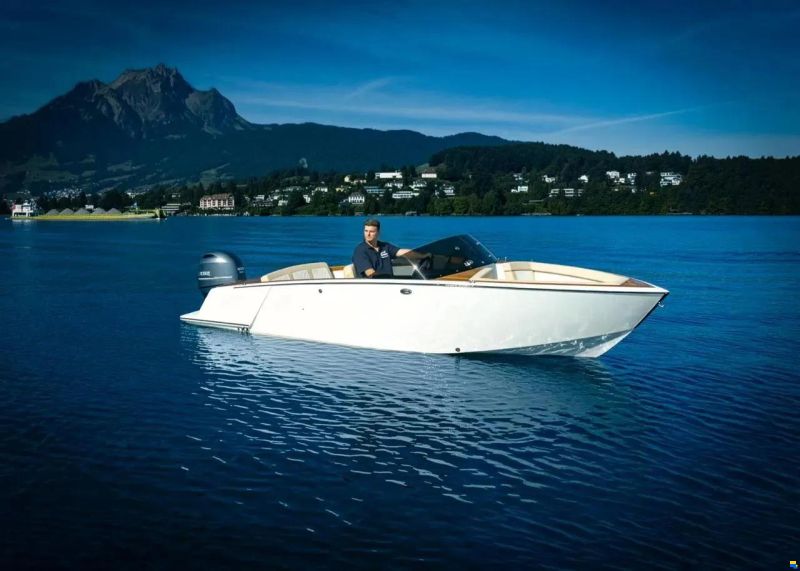 Flying Shark 5.7 Bowrider