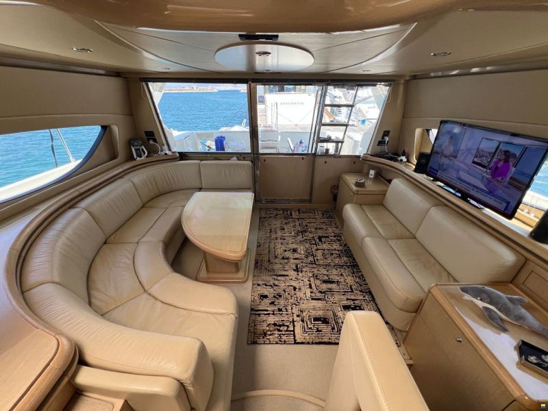 Ferretti 550