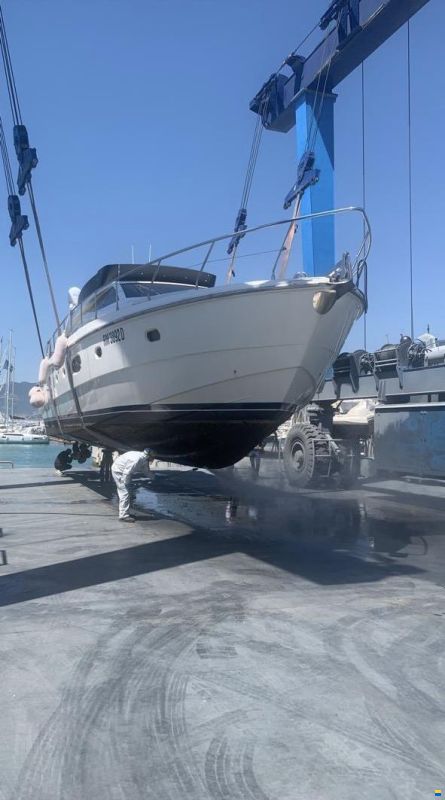 Ferretti 550