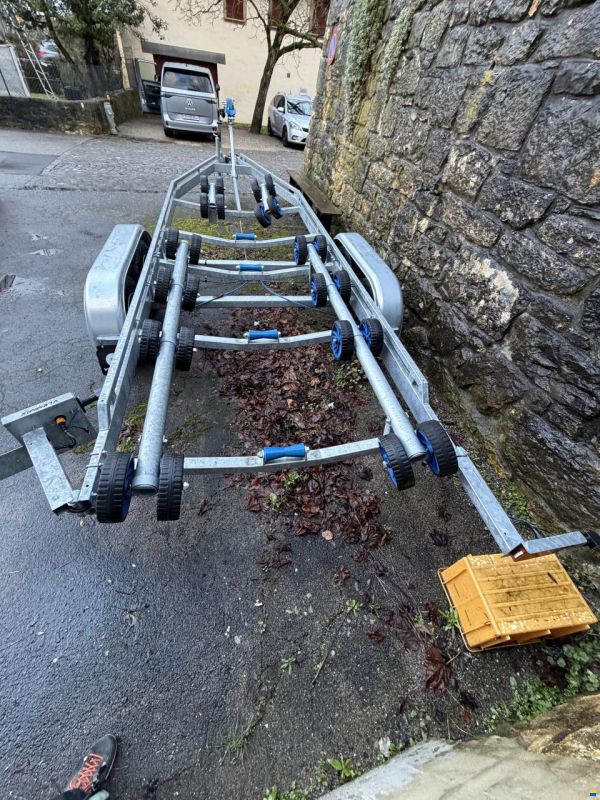 Vlemmix VTA 27V27 (Nutzlast 2180kg)