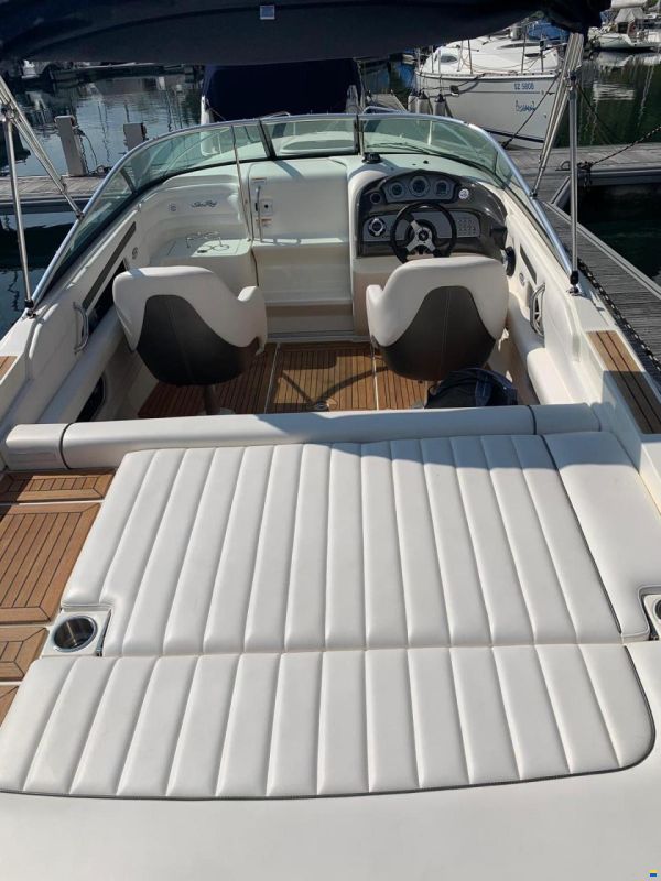 Sea Ray 240 SSE