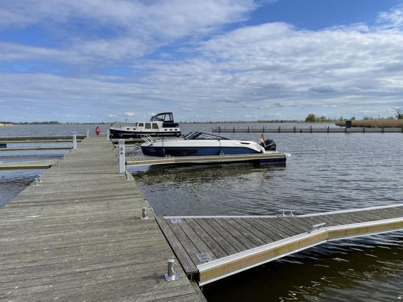 Quicksilver Activ 755 Cruiser