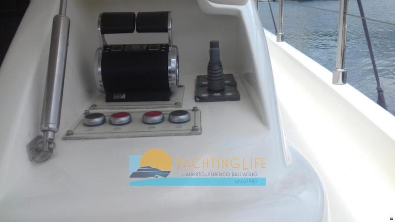 Ferretti 550