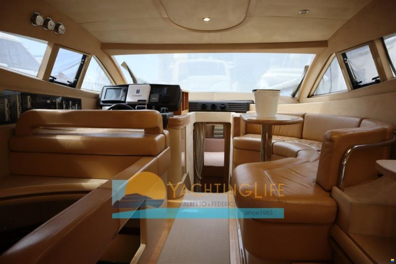 Ferretti 550
