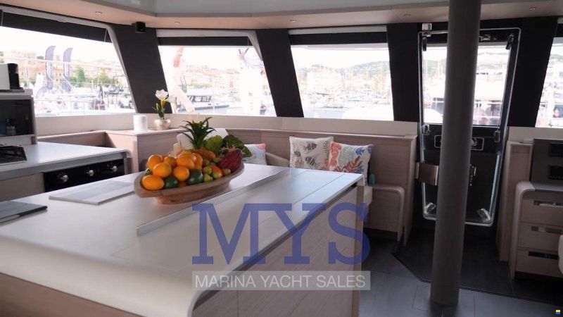 Fountaine Pajot Power 67