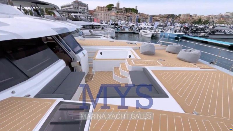 Fountaine Pajot Power 67