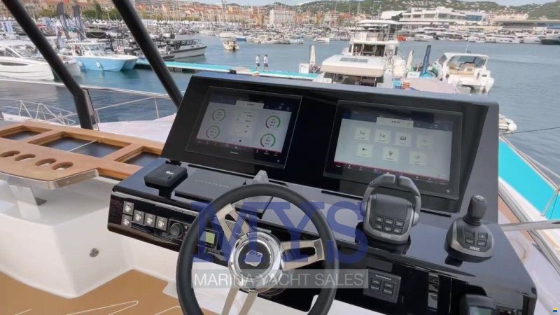 Fountaine Pajot Power 67