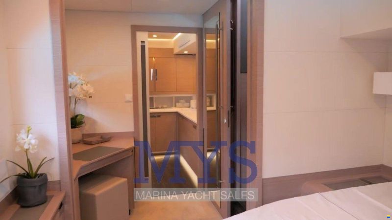 Fountaine Pajot Power 67