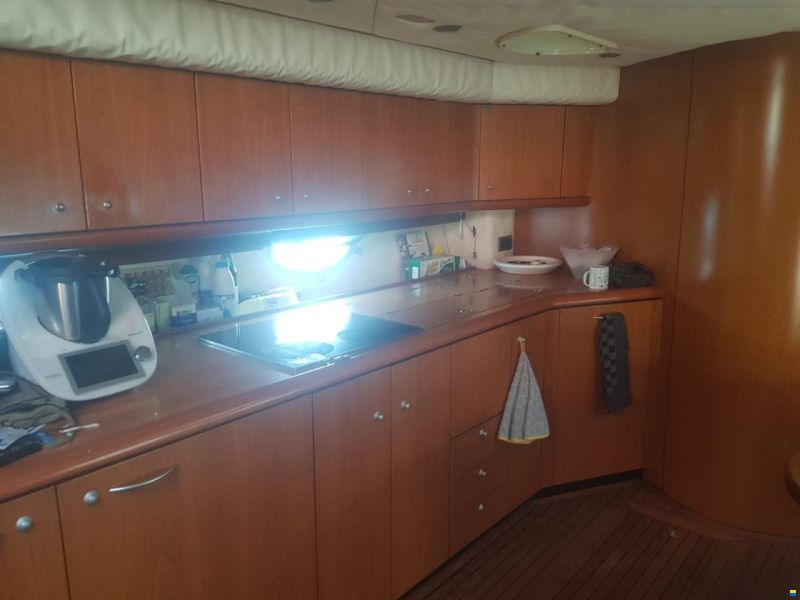 Sunseeker Predator 61