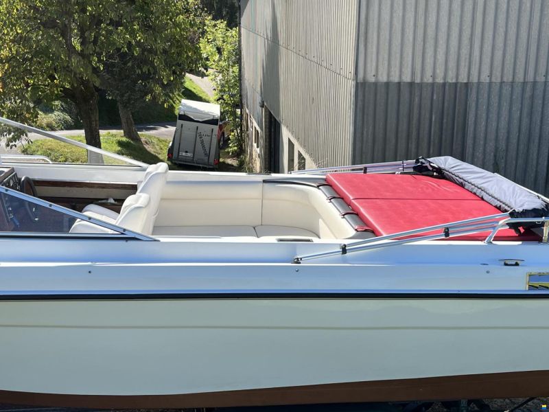 Champion Boats Christina