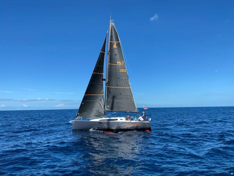 J Composite J/112E