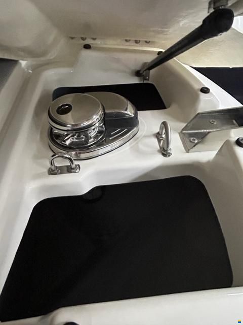 Quicksilver 675 Sundeck + Mercury F175XLV6