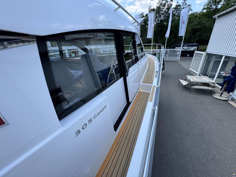 Nimbus 305 Coupe