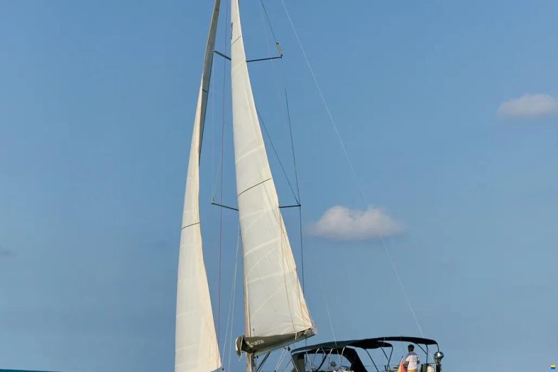 Dufour 470