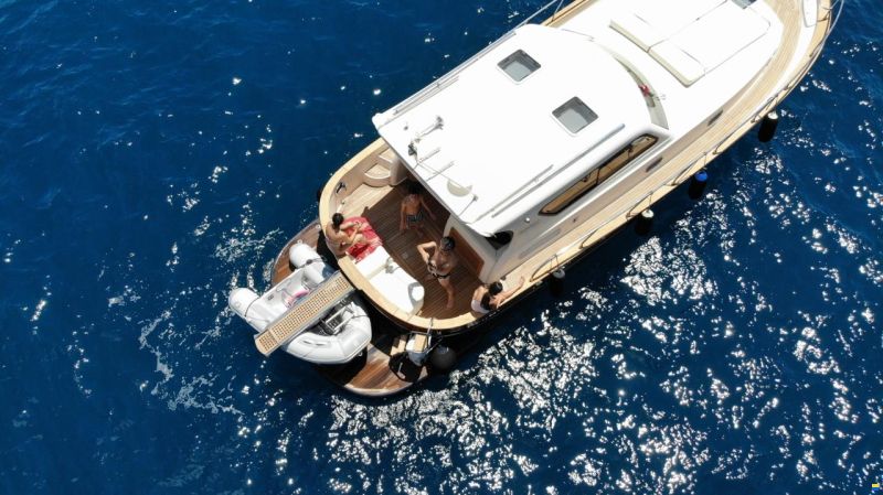 Di Donna Serapo 42 Cabin