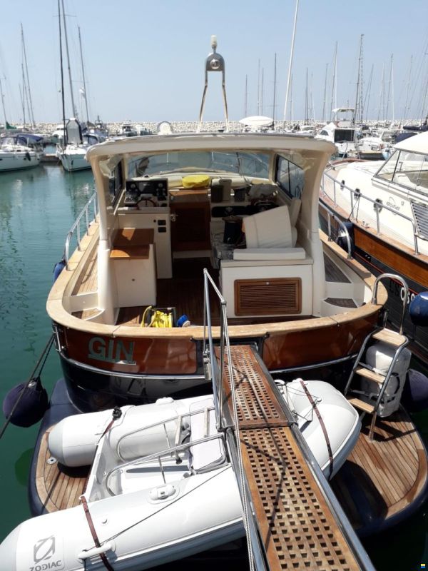 Di Donna Serapo 42 Cabin