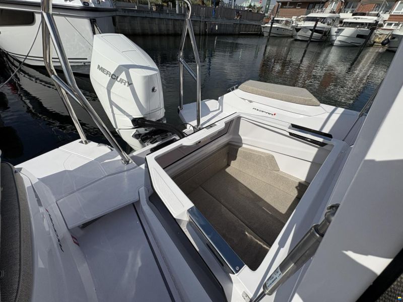 Axopar 29 Cross Cabin