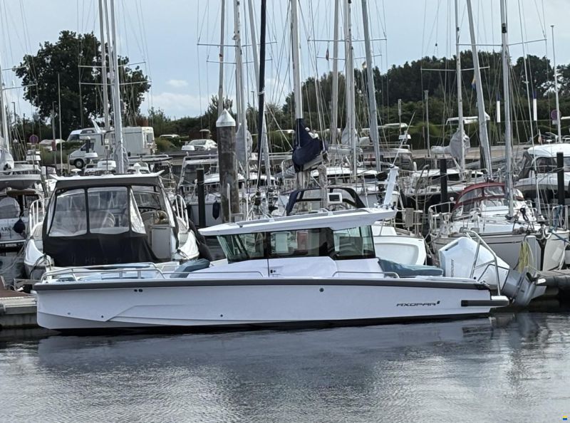 Axopar 29 Cross Cabin